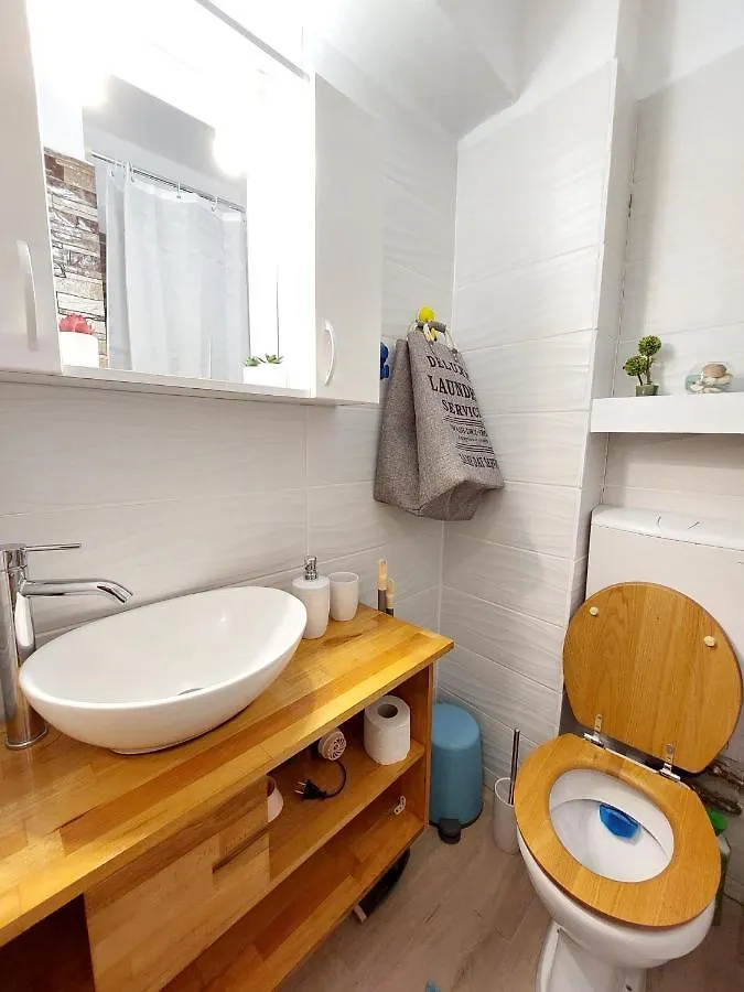 Laroka House Cosy Studio Universitate Bukareszt