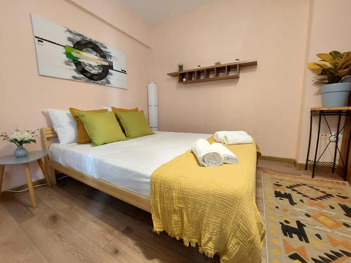 Laroka House Cosy Studio Universitate Bucharest 0*,  Romania